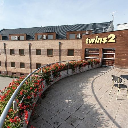 Hotel Twins II Варшава Екстер'єр фото