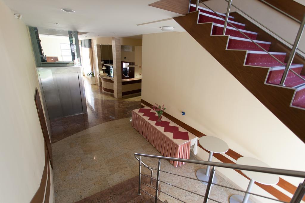 Hotel Twins II Варшава Екстер'єр фото