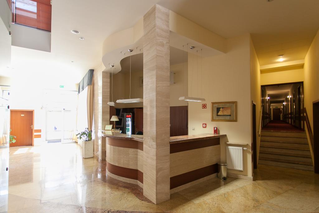 Hotel Twins II Варшава Екстер'єр фото