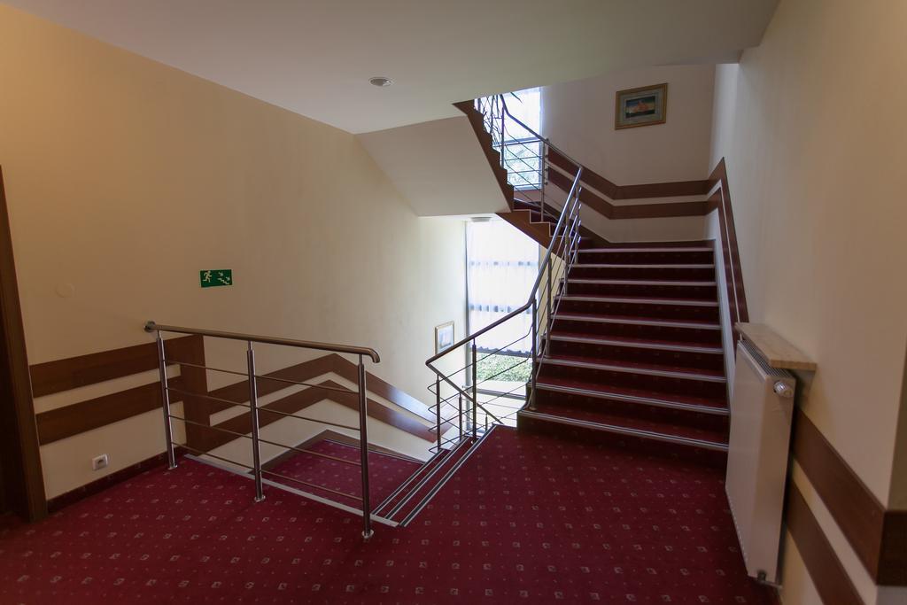 Hotel Twins II Варшава Екстер'єр фото