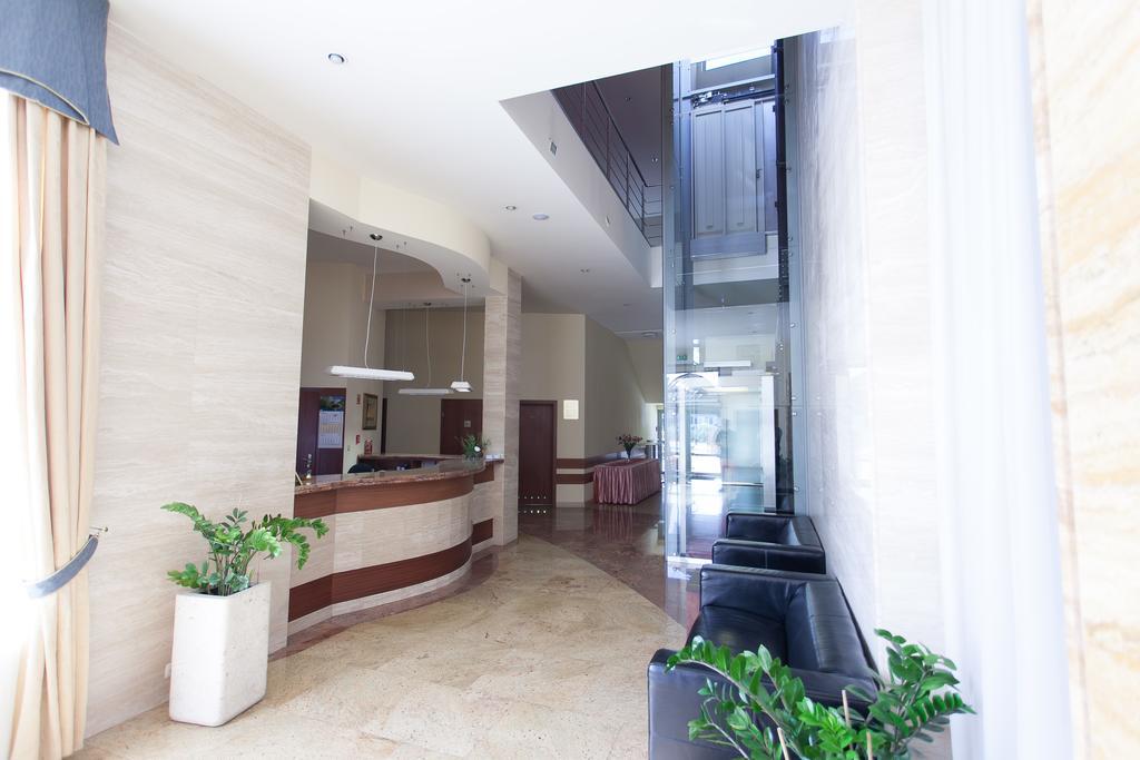 Hotel Twins II Варшава Екстер'єр фото