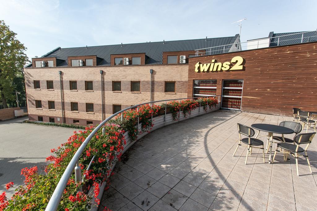 Hotel Twins II Варшава Екстер'єр фото